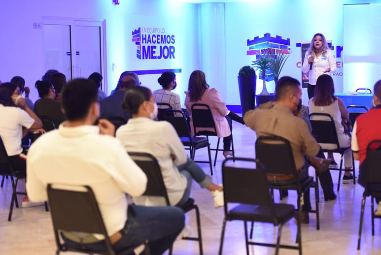 Eugenia Paola Zarzosa, encargada de Prevención del Delito de la Fiscalía General de la República (FGR) en Coahuila, señaló hoy viernes que existen aún diversos retos a nivel local para hacer frente al delito de la tráfico de personas, esto en el marco del día mundial contra la trata de personas. (JESÚS GALINDO)