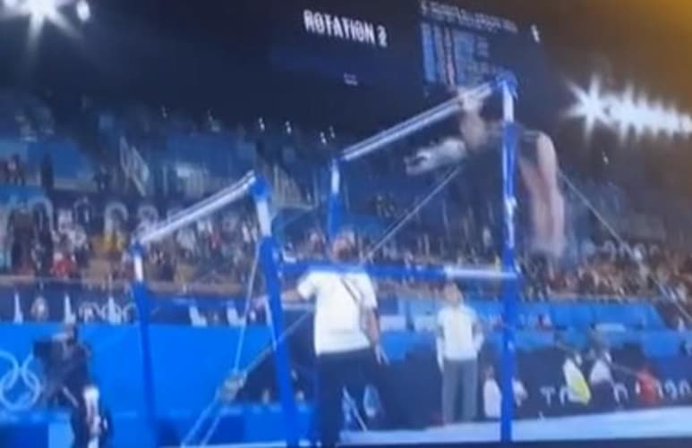 Como en cada certamen deportivo a nivel mundial, siempre existen ocasiones en la que los atletas no pueden desempeñar sus disciplinas correctamente, sufriendo accidentes y percances que pueden afectar su avance en la competencia. 