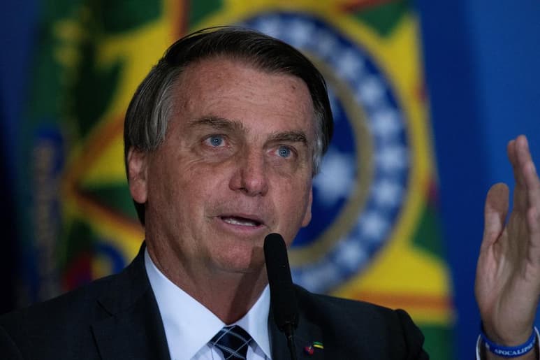 El presidente brasileño, Jair Bolsonaro, subió el tono este martes y pidió el apoyo de la 'presión popular', después de que la Justicia electoral decidió investigar sus amenazas a los comicios de 2022 si no se acepta reimplantar el voto impreso. (ARCHIVO)