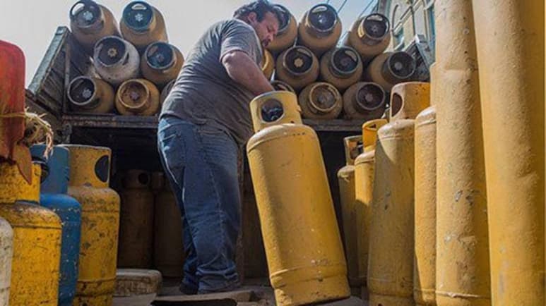 Los distribuidores de gas LP de la Ciudad de México se declararon en huelga el martes, apenas dos días después de que el gobierno federal impuso controles de precios sobre el combustible que la mayoría de los mexicanos utilizan para cocinar y calentar agua. (ESPECIAL)