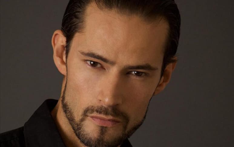 El actor, Alex Durán, reflexiona sobre las enseñanzas que deja la pandemia y promueve la serie El dragón.