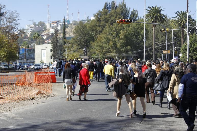 El secretario general de Gobierno pidió evitar festejos masivos de graduación con la finalidad de prevenir contagios de COVID-19. (ARCHIVO)