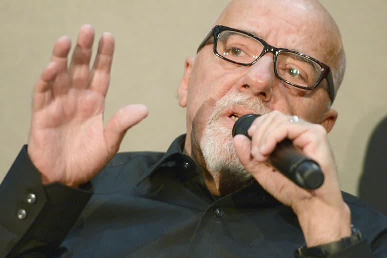 El escritor brasileño Paulo Coelho, uno de los autores más influyentes en la actualidad, celebra este martes 74 años de vida. (ARCHIVO)