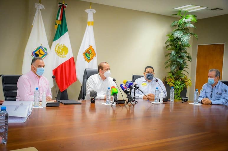 La administración municipal de Piedras Negras entregó la licencia de construcción para iniciar con la edificación de la nueva “Plaza Vía Pérez Treviño” y que tendrá a Coppel como tienda ancla; por lo que se estima que la obra podrá iniciarse este mismo mes de agosto. (RENÉ ARELLANO)