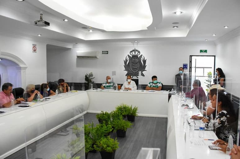 La alcaldesa de Gómez Palacio confirmó un contagio de COVID-19 al interior del Cabildo y una persona sospechosa.