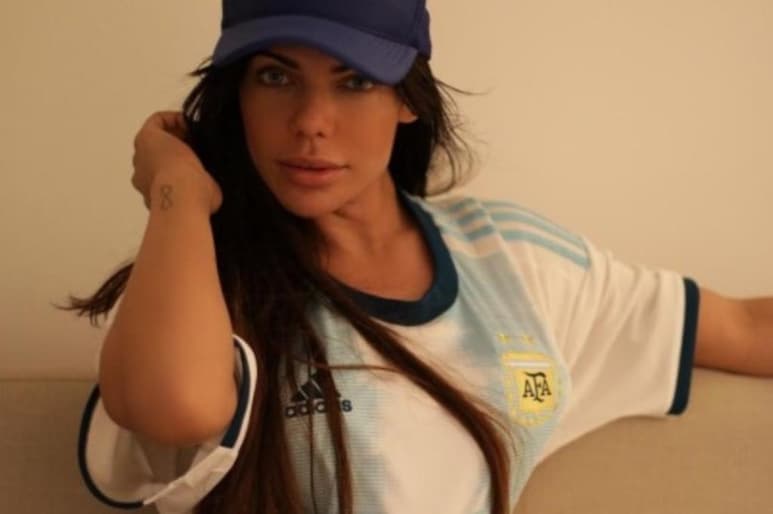 La brasileña expresó su sentir tras enterarse que su ídolo del fútbol dejaba el Barcelona (ESPECIAL)