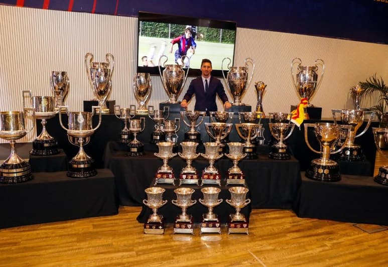 Lionel Messi escribió algunas palabras de despedida en sus redes sociales, momentos después de la conferencia que dio en las instalaciones del Barcelona para despedirse del club.