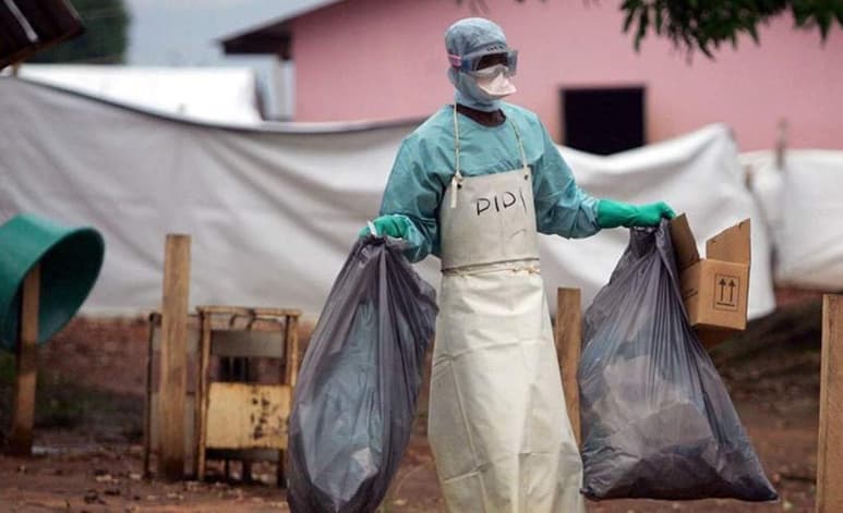 Las autoridades sanitarias de Guinea-Conakri confirmaron este lunes el posible caso en el sureste del país de fiebre hemorrágica de Marburgo, un virus similar al ébola, del que alertaron el pasado 6 de agosto. (ESPECIAL)