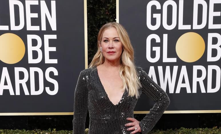 La actriz galardonada con el Emmy Christina Applegate anunció que tiene esclerosis múltiples y describió su diagnóstico como un “camino difícil”. (ARCHIVO)