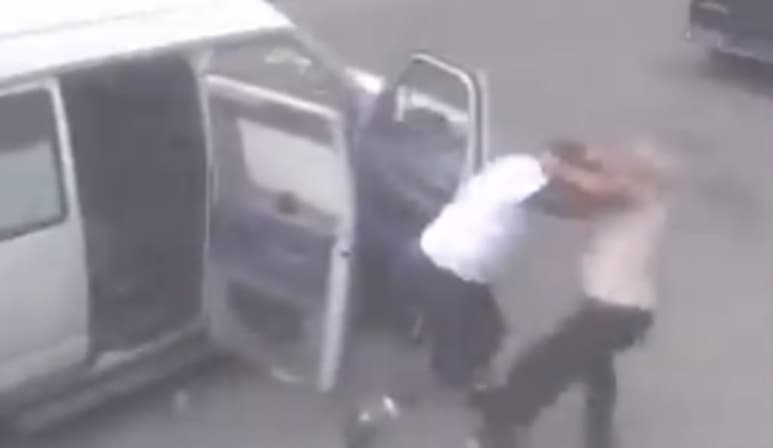 La víctima fue trasladada a un hospital (CAPTURA)