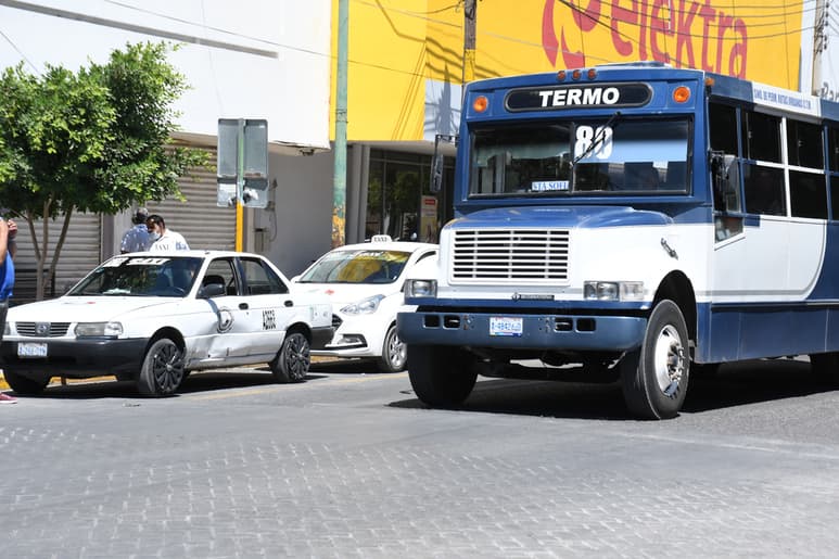 Piden incrementar el número de unidades de rutas urbanas para reducir la capacidad al 75 por ciento.