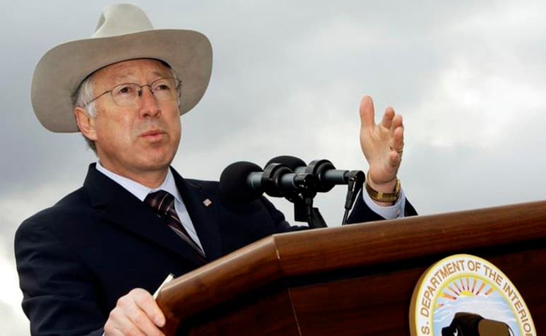 El Senado de EUA confirmó este jueves a Ken Salazar como nuevo embajador en México, lo que permitirá al Gobierno de Joe Biden tener un jefe de misión en el país vecino por primera vez en más de seis meses. (ESPECIAL)