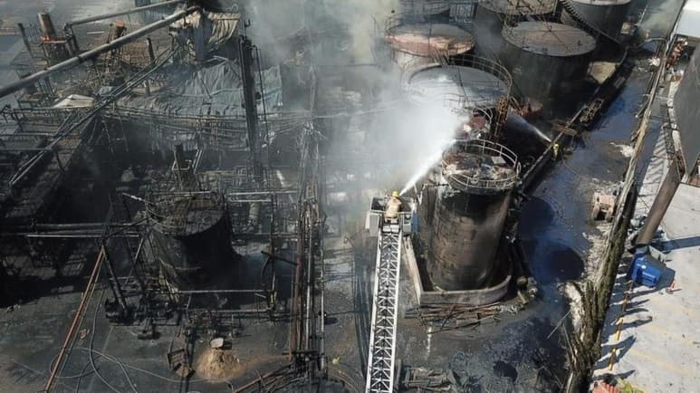 Este miércoles se registró un incendio y explosión en las instalaciones de la empresa Protexa en el municipio de Santa Catarina en Nuevo León. (CORTESIA)