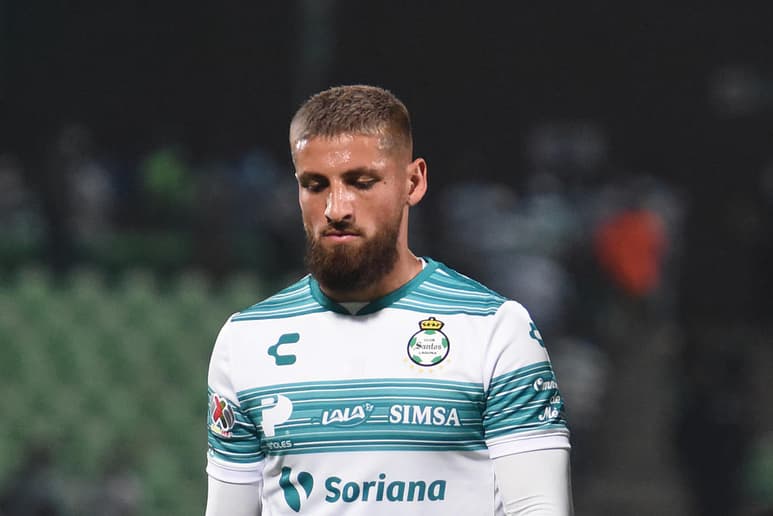 El delantero chileno, Ignacio Jeraldino, fue duramente criticado tras su aparición en el encuentro de Leagues Cup entre Orlando City y Santos Laguna. (ARCHIVO)