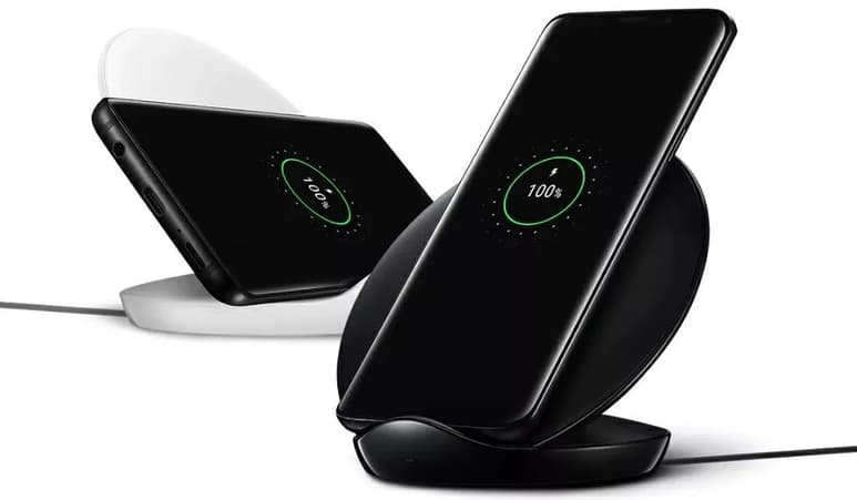 A través de algunos celulares que poseen la tecnología Qi, es posible transferir carga de un teléfono a otro (ESPECIAL)