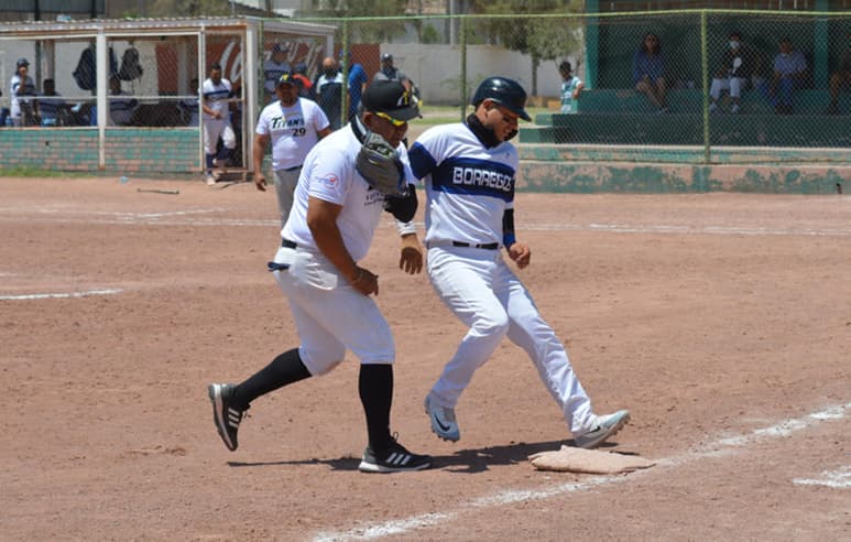 El momento cumbre ha llegado en la Liga de Softbol Industrial y Comercial, que este domingo 15 de agosto definirá a sus equipos campeones de las dos categorías en competencia, dentro de la temporada en homenaje a los “Peloteros Ausentes”.