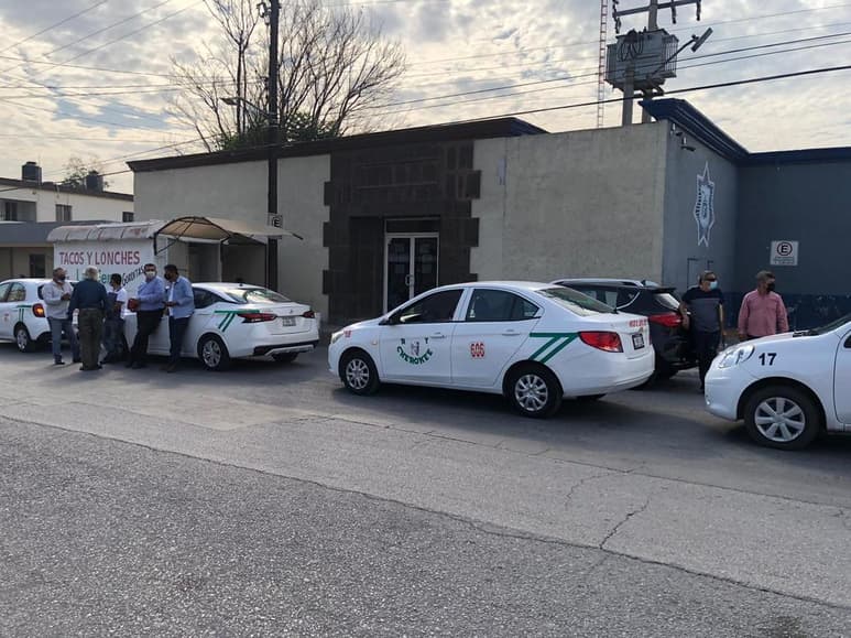El director de la dependencia, Mario Alberto Garza Ledesma indicó que por cada vehículo se aplicaron multas de 15 mil peso, y los propietarios de las unidades además tuvieron que cubrir el arrastre de la grúa y la pensión vehicular en el corralón, dijo.
