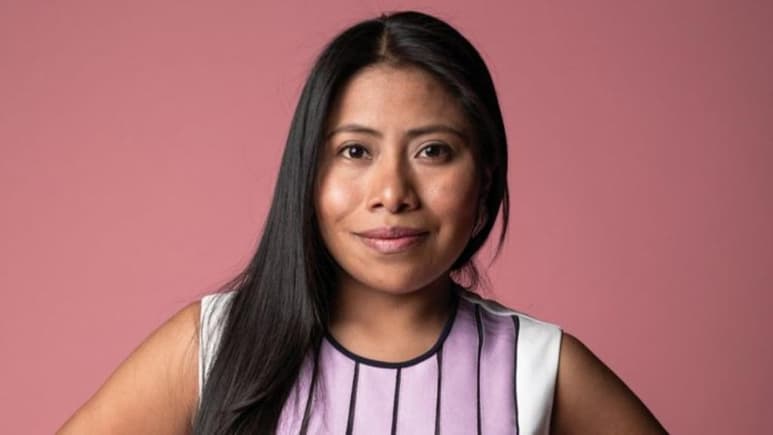 La actriz mexicana Yalitza Aparicio, señaló este jueves que el rechazo y la discriminación contra la población indígena en México, en especial hacia las mujeres, ha ido cambiando en los últimos años pero este cambio sucede lentamente. (ESPECIAL)
