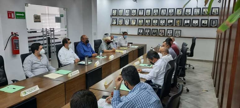 Empresarios del GEL se reunieron con Prodenazas para conocer los fundamentos del amparo.