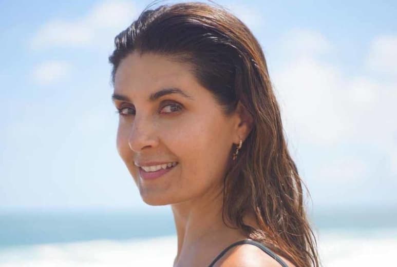 La actriz mexicana lució su figura desde el mar con diversos trajes de baño (@MAYRINVILLANUEVA)