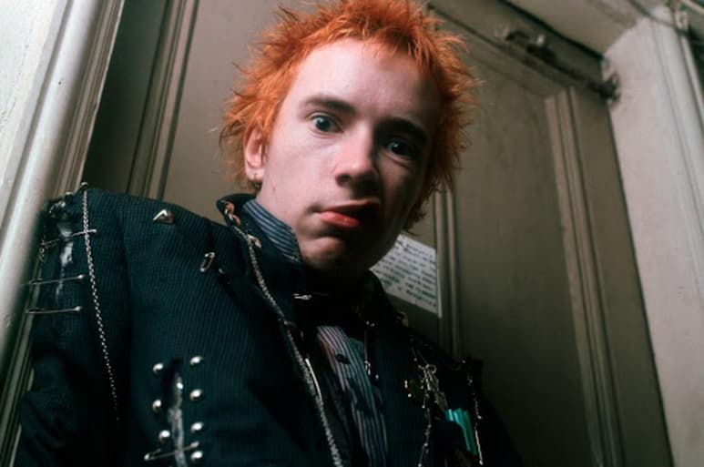 La música de los Sex Pistols puede ser utilizada en un nuevo programa de televisión sobre el grupo británico de punk, a pesar de la negativa del ex líder John Lydon, según dispuso este lunes el Tribunal Superior de Londres. (ESPECIAL)