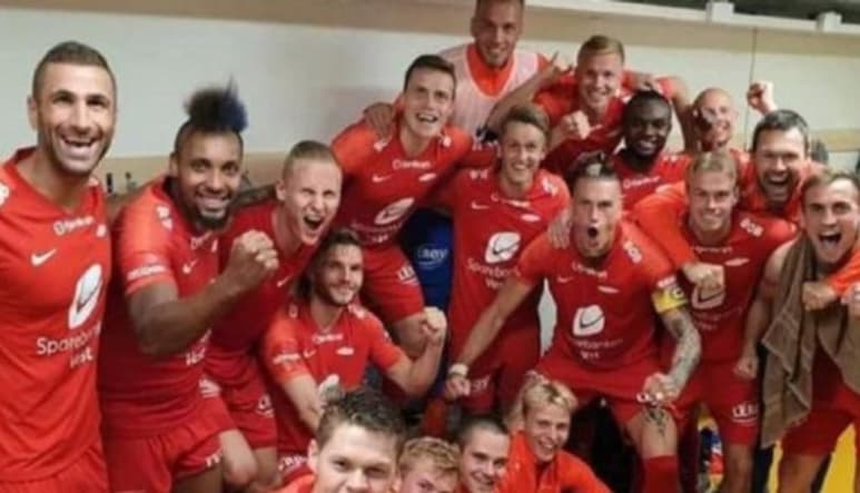Un jugador del Brann SK de Noruega fue despedido y otros diez suspendidos después de que organizaran una orgía con siete mujeres al interior de las instalaciones del equipo para el que juegan.