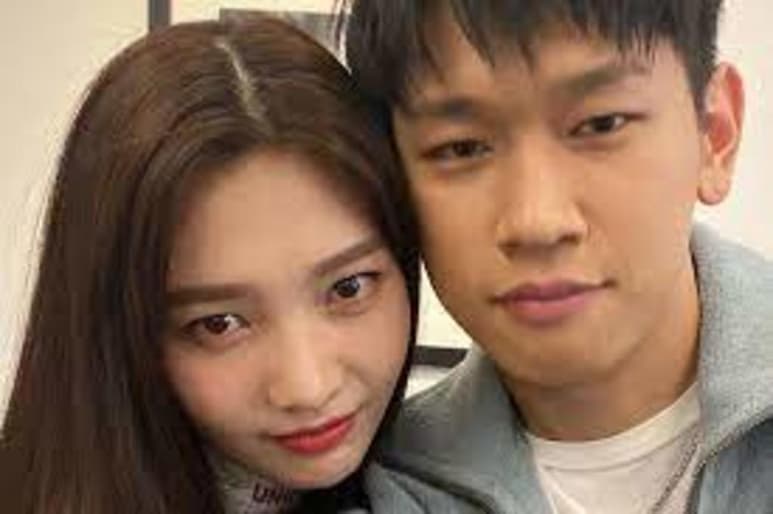 Este lunes la estrella del K-Pop, Joy, integrante de la banda Red Velvet, se convirtió en tendencia de las redes sociales al confirmar su relación con Crush.