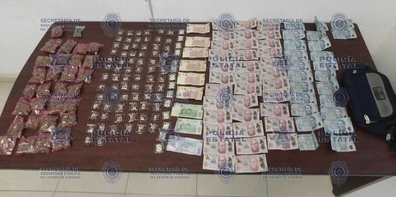 Traía más de 100 envoltorios de droga; lo detuvo la Policía Estatal. (EL SIGLO DE TORREÓN)