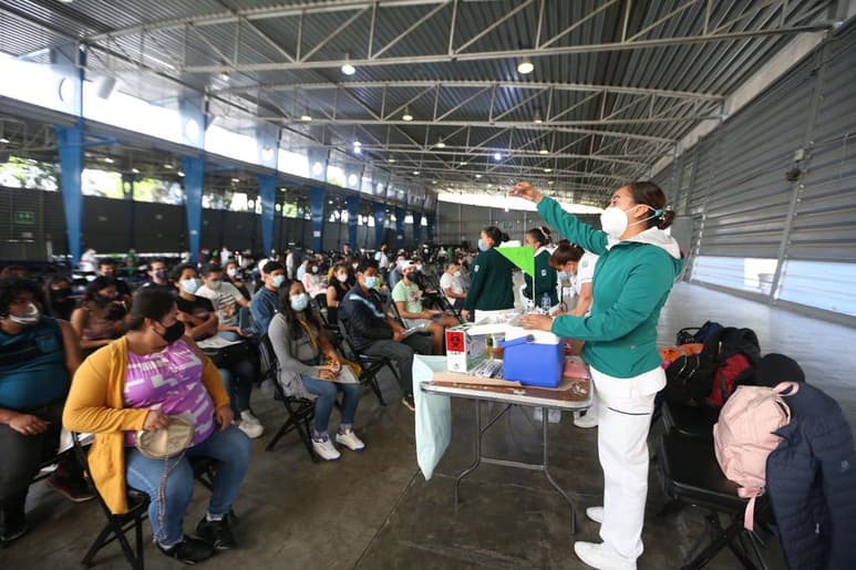 La variante Lambda del virus SARS-CoV-2, encontrada por primera vez en Perú, fue detectada en Colima el pasado 19 de agosto, informó la secretaria de Salud y Bienestar Social (SSBS), Leticia Delgado Carrillo. (ARCHIVO)