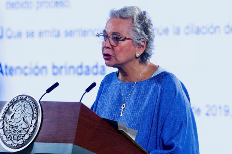 Sánchez Cordero pidió licencia en la Cámara Alta por tiempo indefinido, a partir del 29 de noviembre de 2018, para desempeñarse como secretaria de Gobernación. (ARCHIVO)