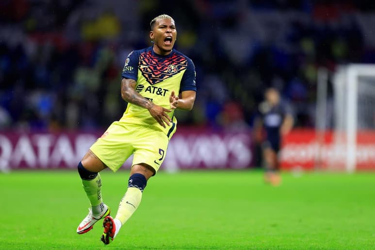 Si hay un partido que fracturó la relación Roger Martínez – afición, fue la final del Apertura 2019 entre América y Monterrey, aquel encuentro en el que los Rayados le arrebataron el título a las Águilas en el Estadio Azteca. (ARCHIVO)