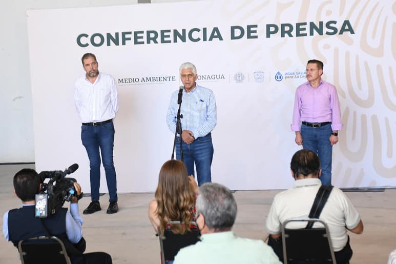 El titular de la Conagua, Germán Martínez, consideró la reunión como muy exitosa. (FERNANDO COMPEÁN)