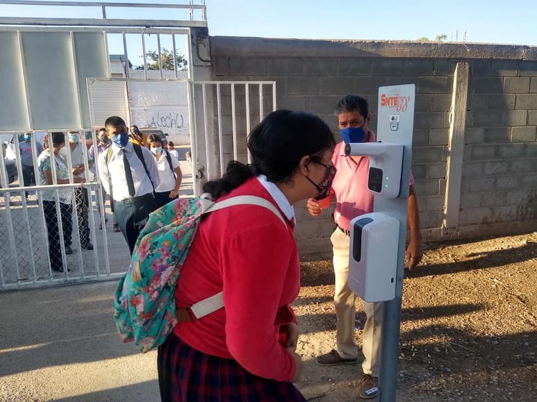 Suman 40 escuelas a nivel básico, los que inician el ciclo escolar 2021-2022, en San Pedro y Madero, pues a partir de este lunes regresan 8 del primer municipio y 2 del segundo. (ARCHIVO)