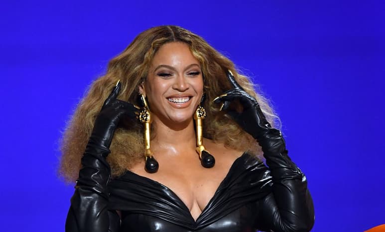 Cantante, compositora, modelo, empresaria y una de las divas más aclamadas del pop internacional y del R&B. Beyoncé cumple 40 años este sábado, 4 de septiembre, convertida en un icono que trasciende la esfera musical y en un momento de expansión profesional. (ARCHIVO)