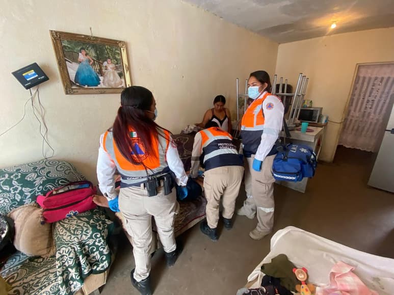 La tarde del sábado elementos del cuerpo de Bomberos y Protección Civil de Gómez Palacio se movilizaron tras el reporte de una mujer electrocutada dentro de su domicilio ubicado en la colonia Salvador Nava.