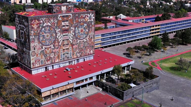 'Las actividades académicas a las que puedan ser convocados serán aquellas que hayan sido determinadas por los Consejos Técnicos respectivos como necesarias para continuar la trayectoria escolar'.
(ARCHIVO)