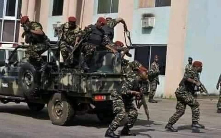 Los golpistas de Guinea-Conakri que derrocaron este domingo el régimen del presidente, Alpha Condé, que gobernaba desde 2010, tomaron hoy nuevas medidas para reforzar su control del poder tras suspender ayer la Constitución y el Gobierno. (ARCHIVO)