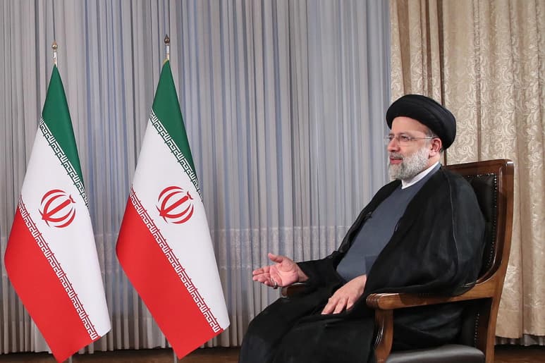 Irán sigue enriqueciendo uranio hasta niveles cercanos al necesario para fabricar armas atómicas y bloqueando las inspecciones internacionales, hasta el punto de que el Organismo Internacional de Energía Atómica (OIEA) advirtió hoy de su creciente incapacidad para verificar el programa nuclear iraní. (ARCHIVO)