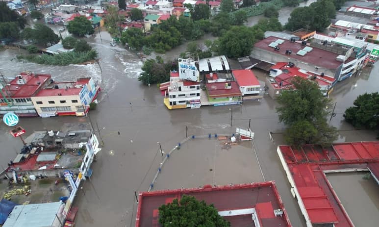 De acuerdo al gobernador de Hidalgo, Omar Fayud, el número de pacientes fallecidos de una clínica del Instituto Mexicano del Seguro Social (IMSS,  que se encuentra en el municipio de Tula, aumentó a 17,a consecuencia de las graves inundaciones en la región. (CORTESÍA)
