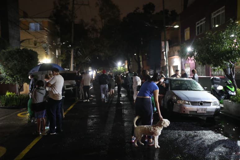 El sismo de magnitud 7.1 que sacudió gran parte del país generó sorpresa, temor y crisis nerviosas.