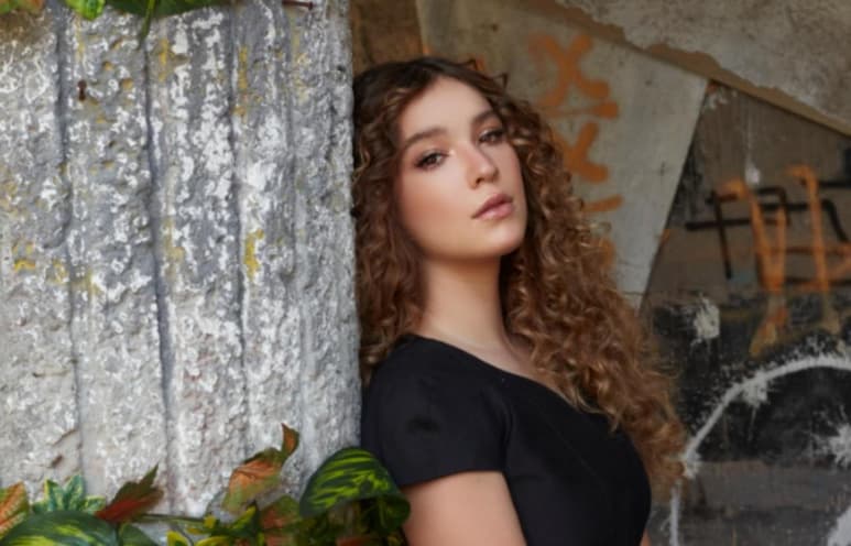 La cantante, Mía Rubín, ha apuntado su primera 'flecha' hacia uno de lo objetivos profesionales que planea conseguir y en el que desea quedarse si el público lo permite.