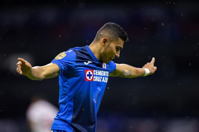 El jugador extremo izquierdo del Cruz Azul, Orbelín Pineda, se ha destacado tanto en los equipos de la Liga MX a los que ha pertenecido como Chivas y Querétaro, así como con la Selección Mexicana. (EFE)