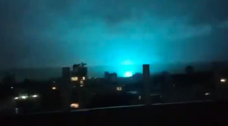 El fenómeno que se viralizó en redes sociales, fue captado durante el sismo de magnitud 7.1 que se sintió el día de ayer en la CDMX (CAPTURA)
