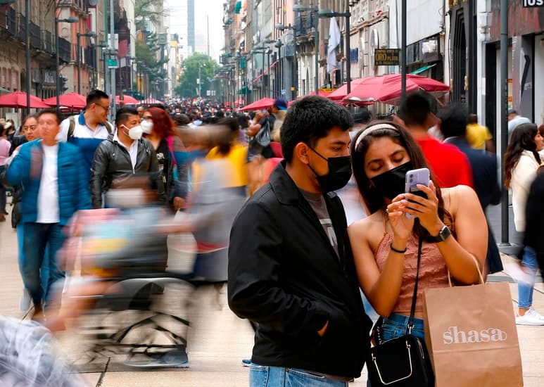 México es el cuarto país con más muertes por COVID-19, detrás de EUA, Brasil e India. (EFE)