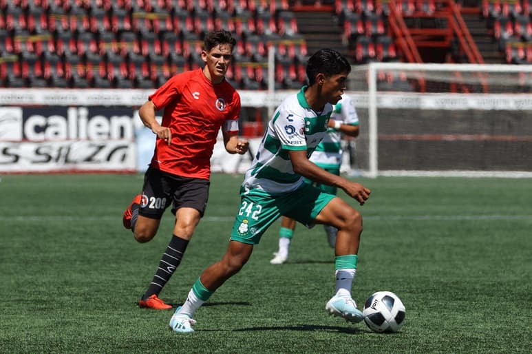 Santos Laguna Sub-18 recibe goleada de su similar de los Xolos de Tijuana. (ESPECIAL)