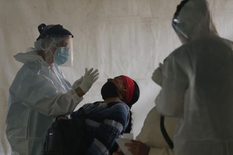 Al día de hoy, se contabilizan en Coahuila 87,525 casos, incluidos 6,937 decesos. (ARCHIVO)