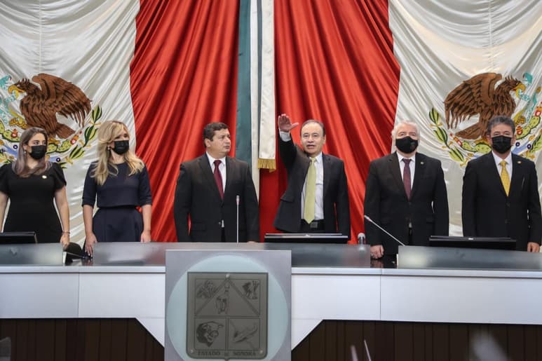 Durazo Montaño rindió protesta como Gobernador Constitucional del Estado de Sonora para el periodo 2021-2027 ante el Pleno de la LXIII Legislatura. (TWITTER)