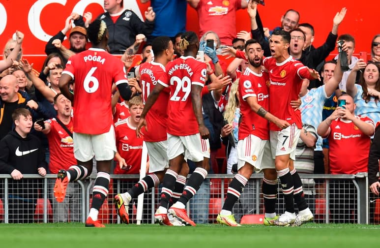 Los compañeros de Cristiano Ronaldo en el Manchester United se quedaron sorprendidos al ver la estricta dieta que el futbolista portugués sigue para mantenerse activo con 36 años. (ARCHIVO)