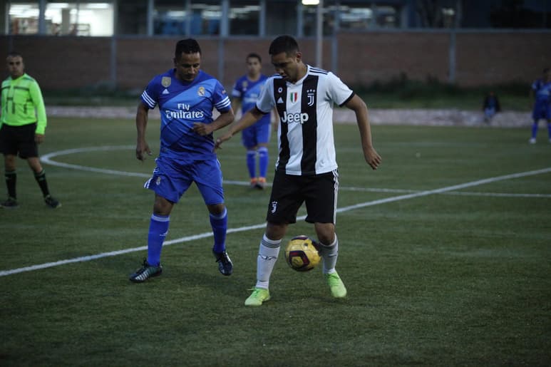 La cancha de Laguna Sport en Torreón, albergará el duelo entre Súper Tony y el Fraccionamiento Ana, correspondiente a la Liga Nocturna de Futbol Soccer, que inicia este lunes con una nueva jornada. (ESPECIAL)