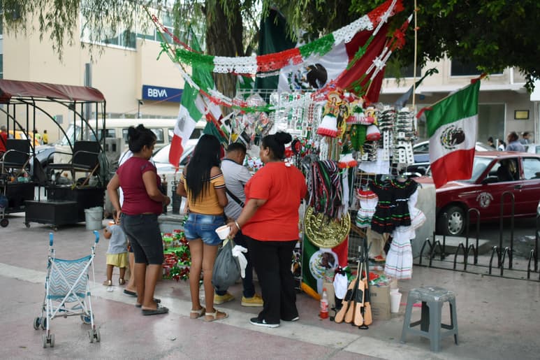 Esperan comercios y restaurantes una derrama económica importante por las Fiestas Patrias. (ARCHIVO)